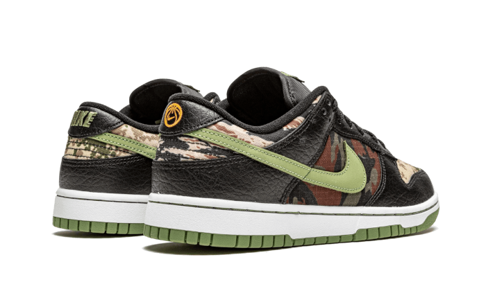 dunk-low-se-black-multi-camo-crazy-camo-socksforsport
