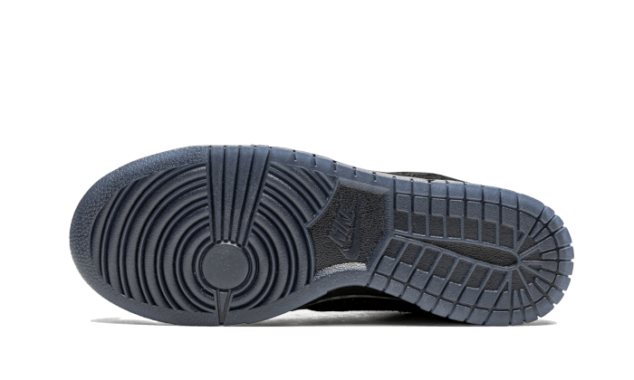 dunk-low-sp-undefeated-5-on-it-black-socksforsport