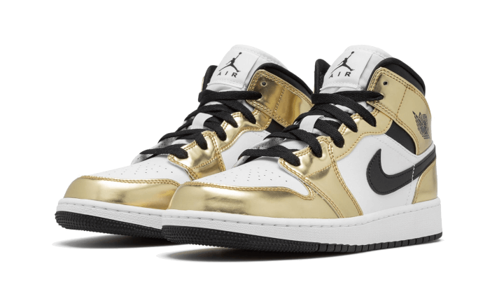 air-jordan-1-mid-white-metallic-gold-socksforsport