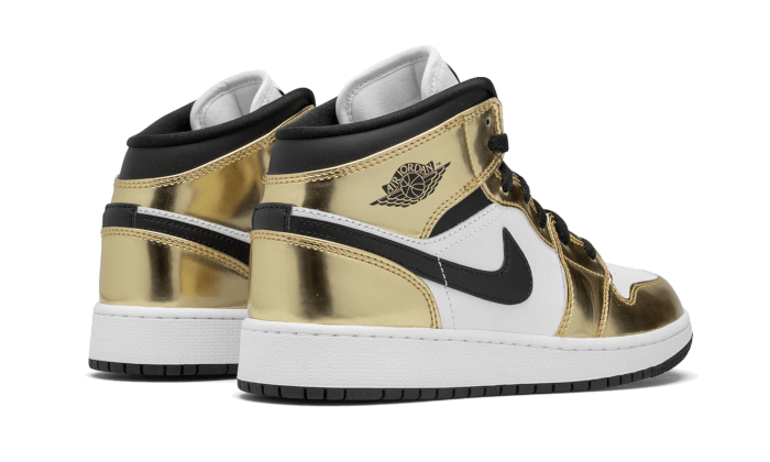 air-jordan-1-mid-white-metallic-gold-socksforsport