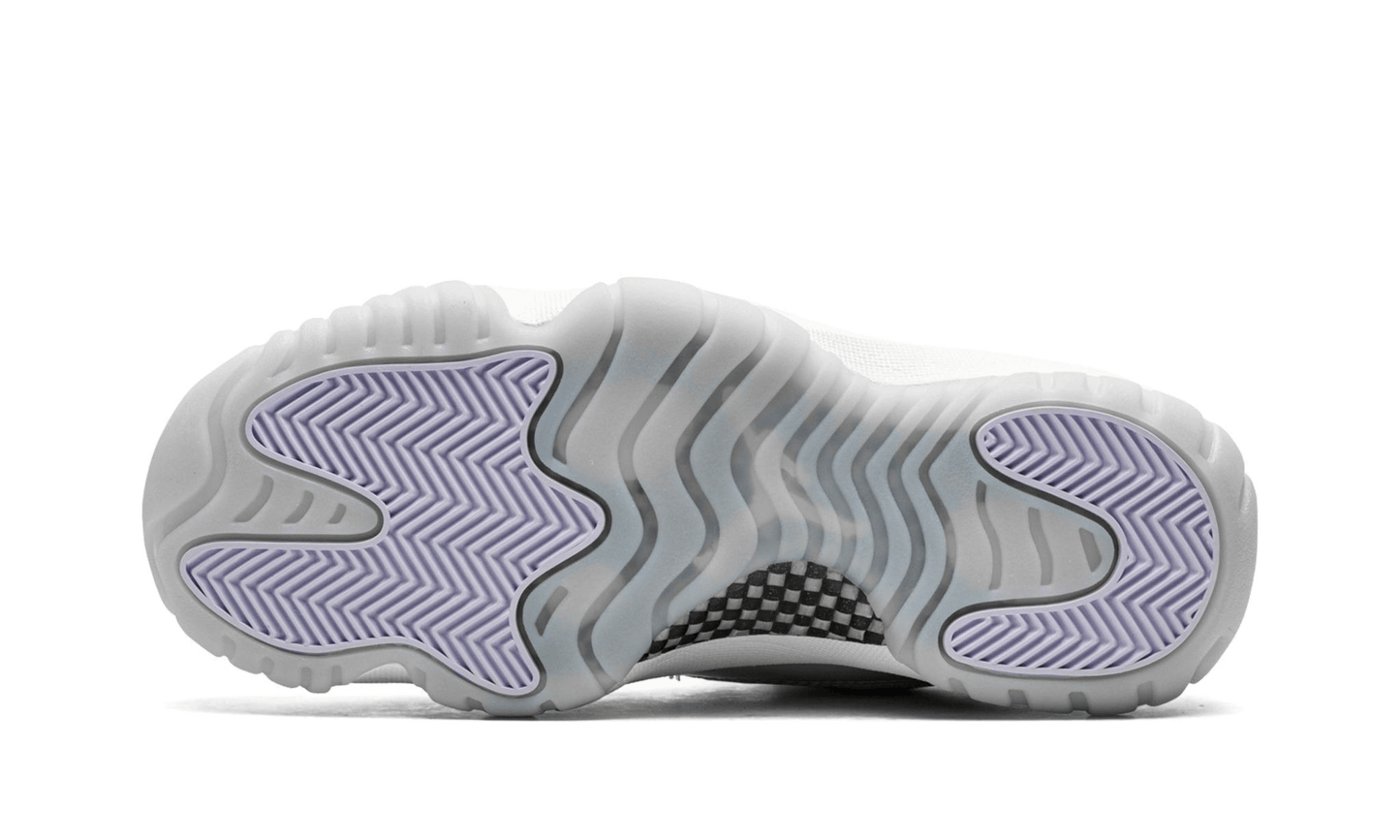 air-jordan-11-retro-low-pure-violet-socksforsport