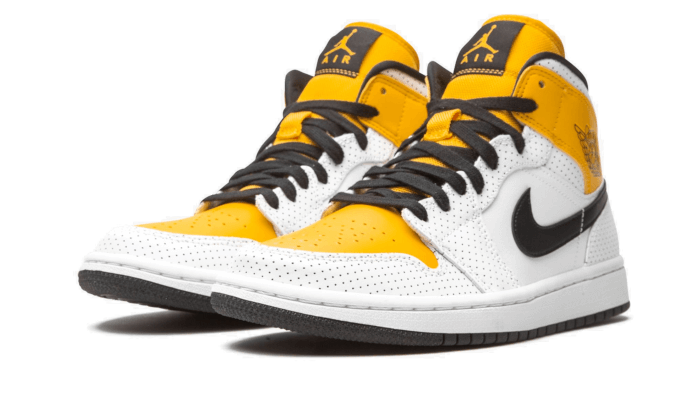 air-jordan-1-mid-laser-orange-socksforsport
