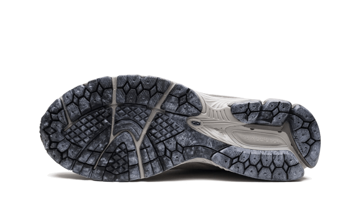 2002r-gore-tex-light-grey-socksforsport