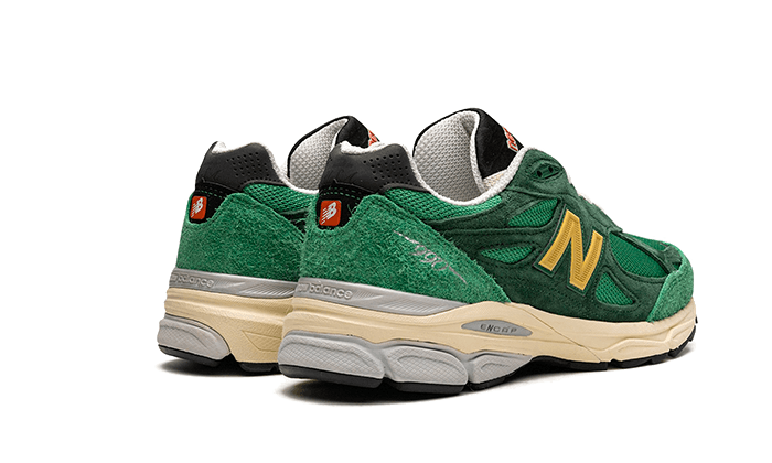 990-v3-miusa-teddy-santis-green-gold-socksforsport