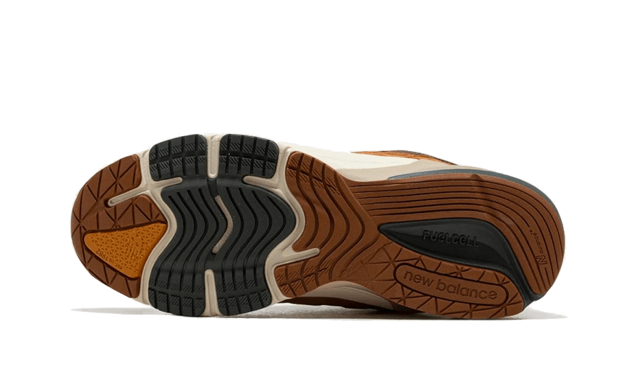 990-v6-carhartt-wip-sculpture-center-socksforsport