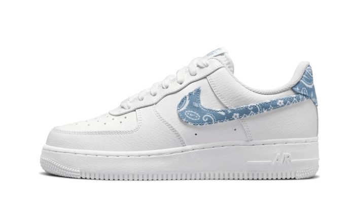 air-force-1-low-07-essential-white-worn-blue-paisley-socksforsport