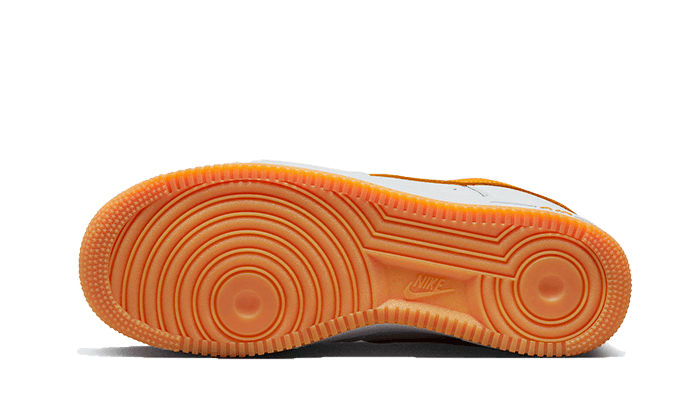 air-force-1-low-retro-university-gold-socksforsport
