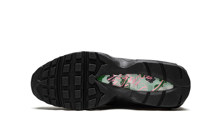 air-max-95-sp-corteiz-pink-beam-socksforsport