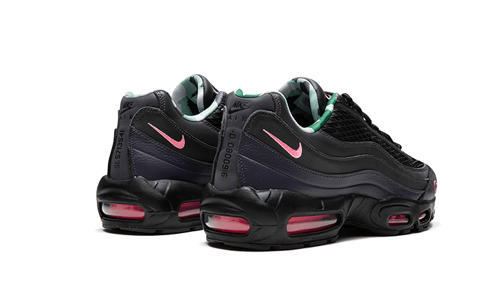 air-max-95-sp-corteiz-pink-beam-socksforsport