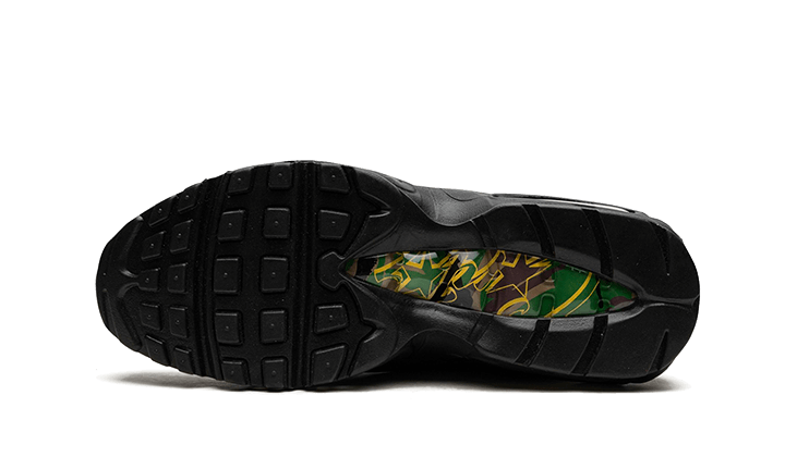 air-max-95-sp-corteiz-sequoia-socksforsport