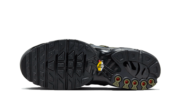 air-max-plus-utility-black-olive-socksforsport