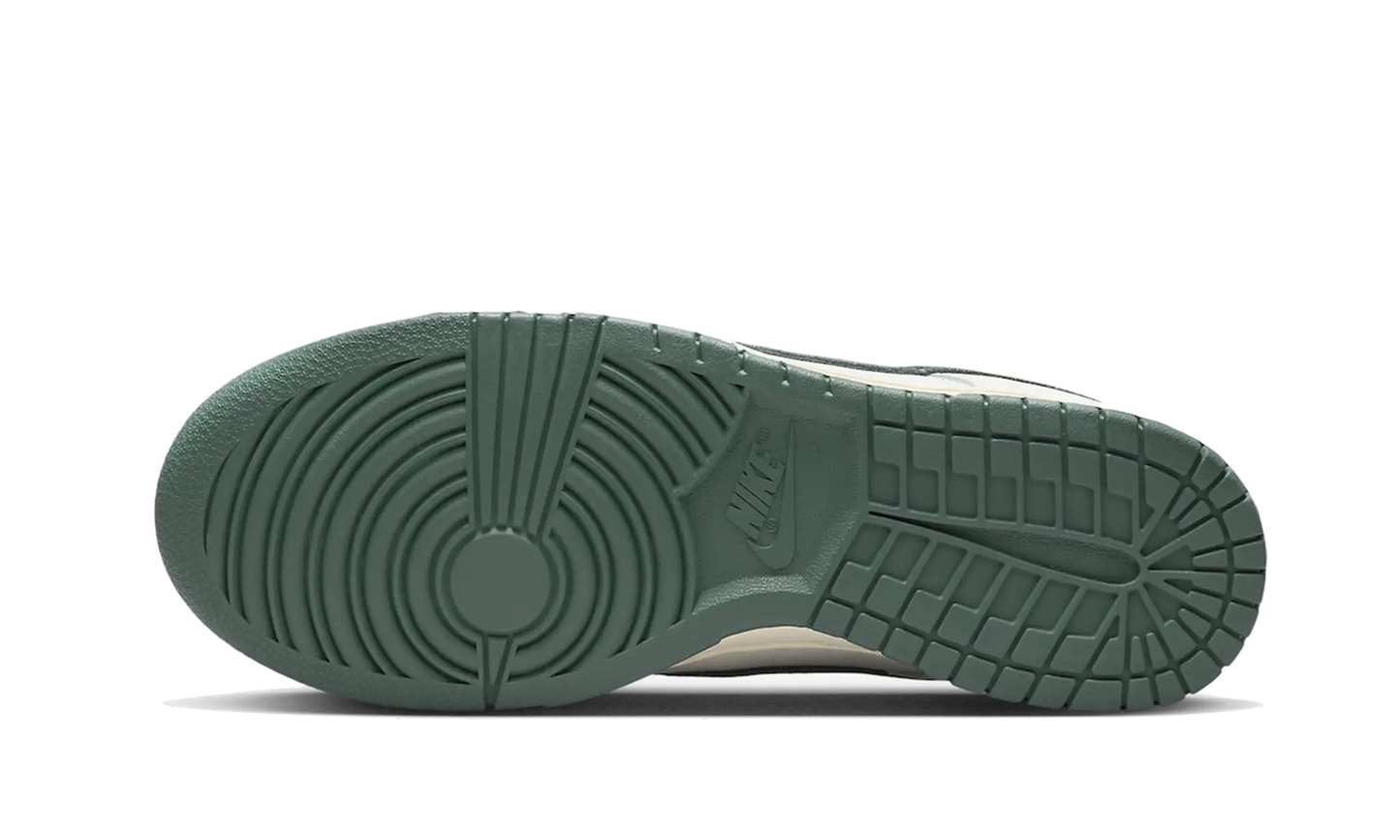 dunk-low-athletic-department-deep-jungle-socksforsport