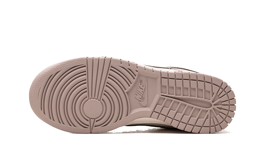 dunk-low-diffused-taupe-socksforsport