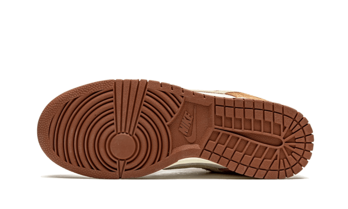 dunk-low-medium-curry-socksforsport