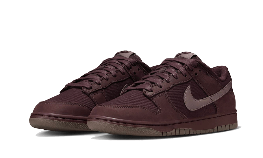 dunk-low-premium-burgundy-crush-socksforsport