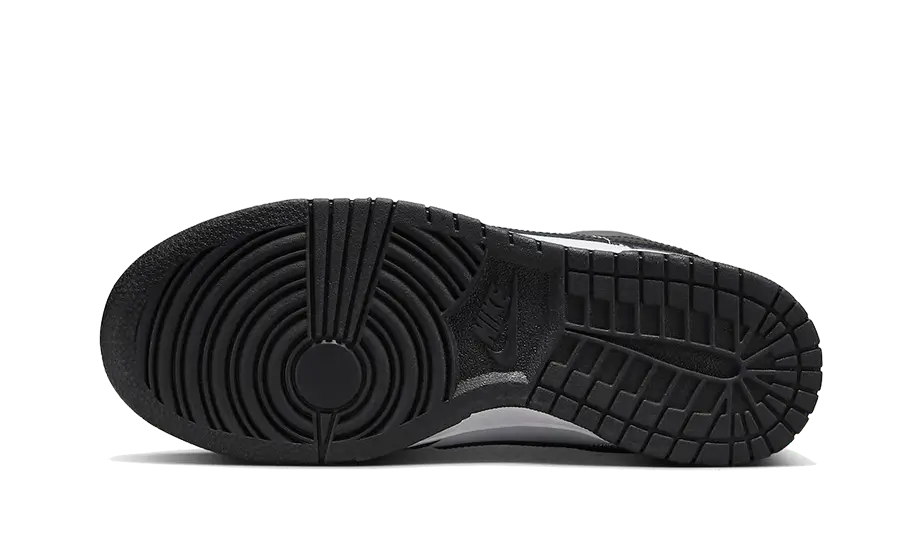 dunk-low-se-just-do-it-black-socksforsport
