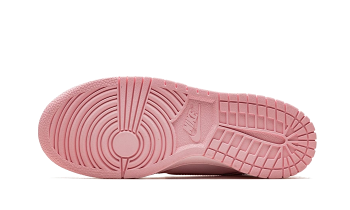 dunk-low-triple-pink-barbie-socksforsport