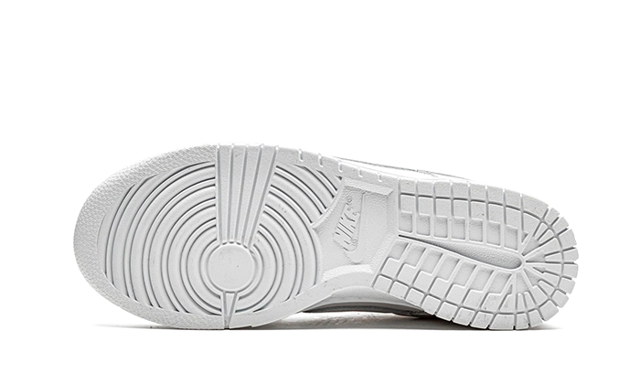 dunk-low-triple-white-2021-socksforsport