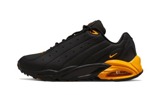 nocta-hot-step-air-terra-black-university-gold-socksforsport