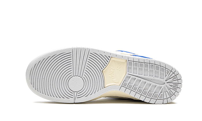 sb-dunk-low-pro-qs-fly-streetwear-socksforsport