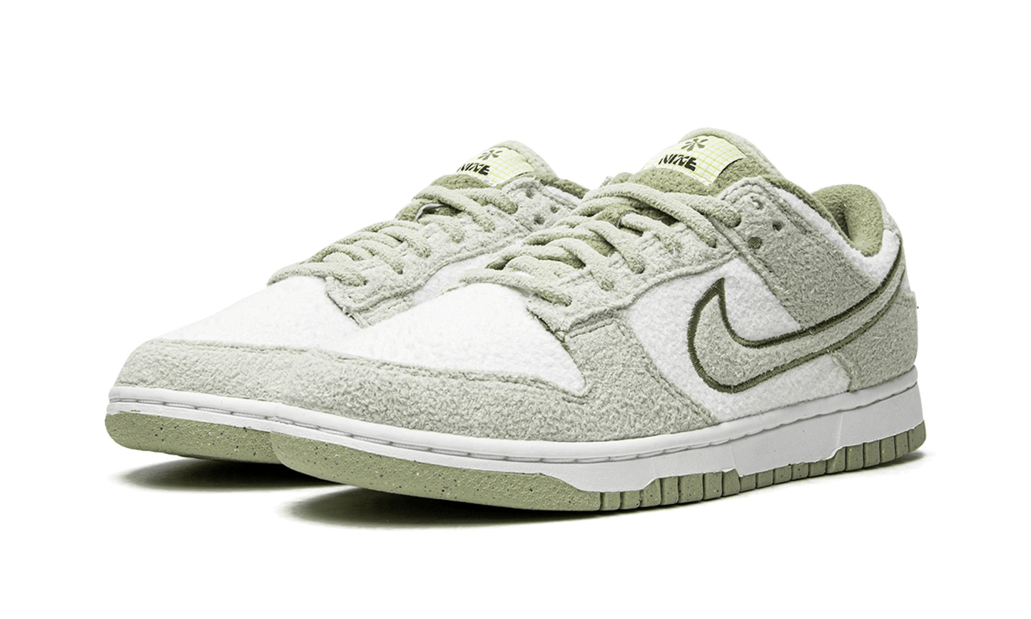 dunk-low-se-fleece-green-socksforsport