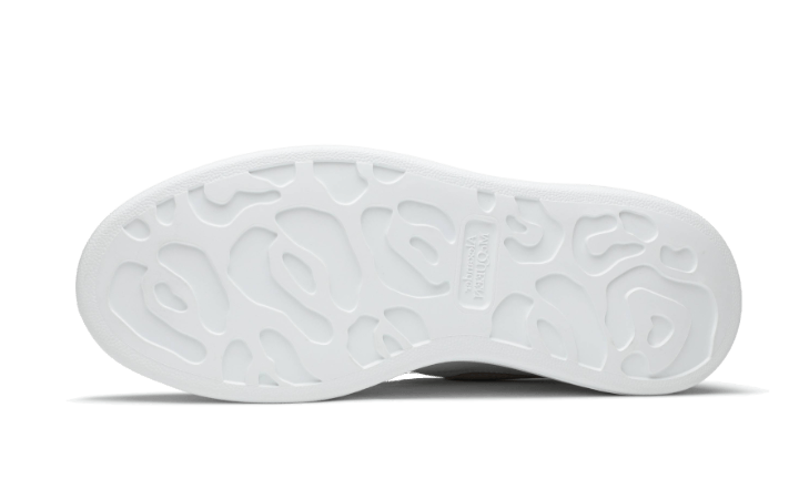oversized-white-patchouli-socksforsport