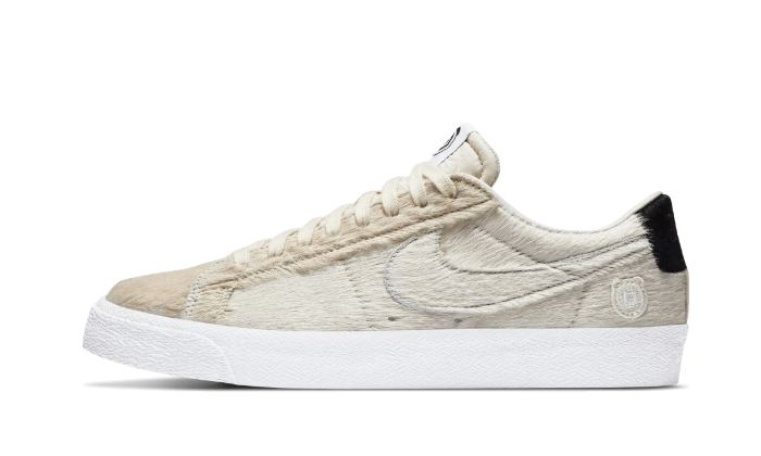 sb-blazer-low-medicom-toy-2020-socksforsport