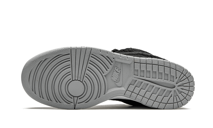 sb-dunk-low-berbrick-medicom-toy-socksforsport