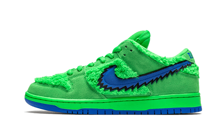 sb-dunk-low-grateful-dead-bears-green-socksforsport