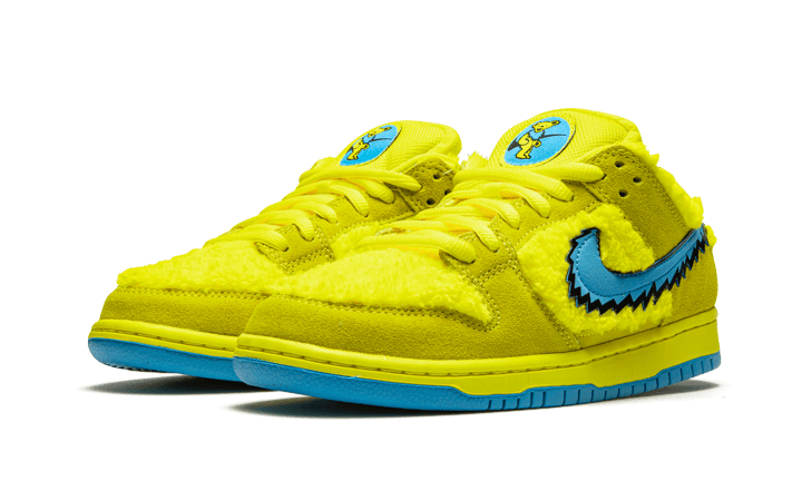sb-dunk-low-grateful-dead-bears-yellow-socksforsport