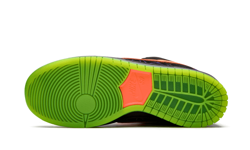 sb-dunk-low-night-of-mischief-socksforsport