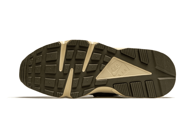 stussy-air-huarache-desert-oak-socksforsport