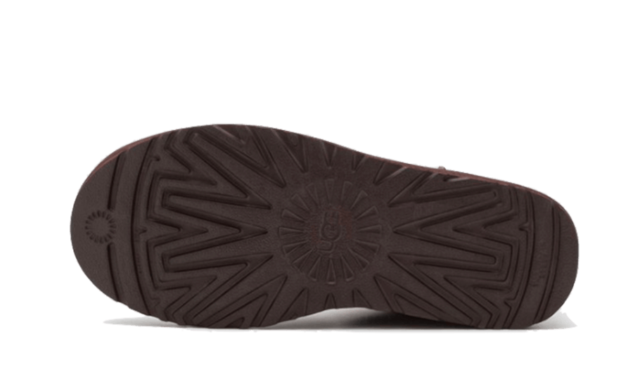 classic-ultra-mini-boot-burnt-cedar-enfant-socksforsport