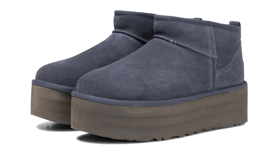 classic-ultra-mini-platform-boot-eve-blue-socksforsport