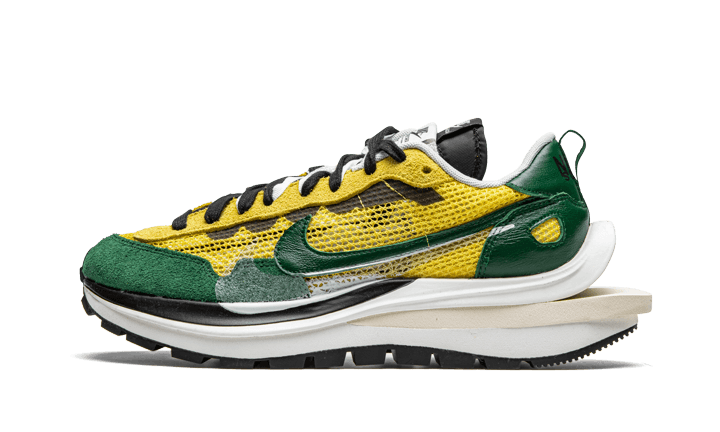vaporwaffle-sacai-tour-yellow-stadium-green-socksforsport