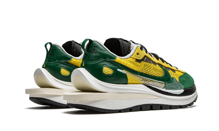 vaporwaffle-sacai-tour-yellow-stadium-green-socksforsport