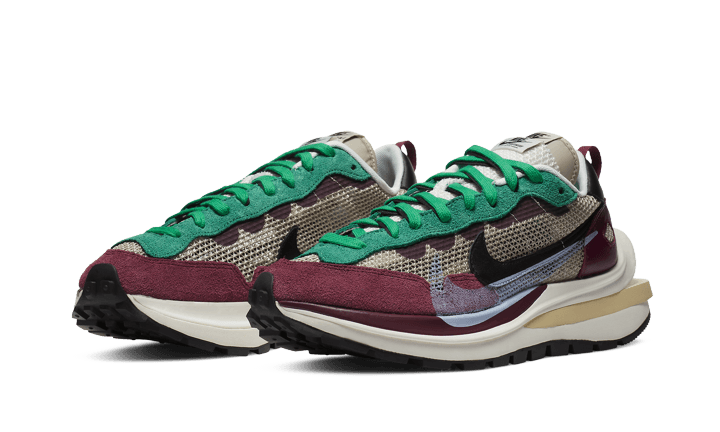 vaporwaffle-sacai-villain-red-neptune-green-socksforsport
