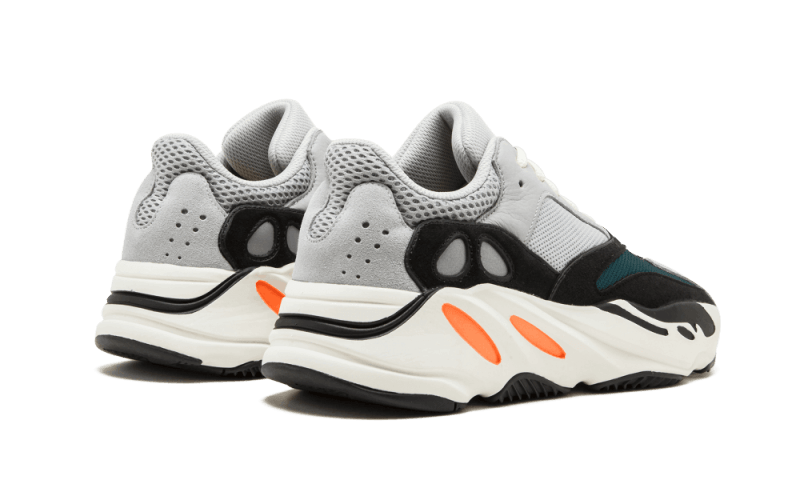 yeezy-700-wave-runner-solid-grey-socksforsport