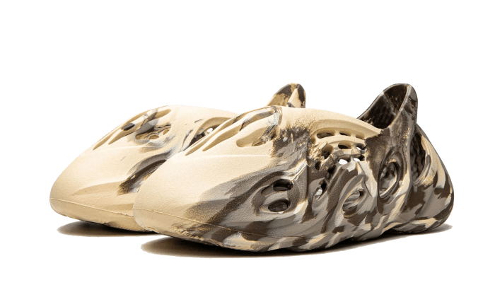 yeezy-foam-rnnr-mx-clay-cream-socksforsport