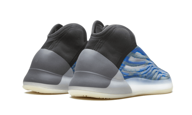 yeezy-qntm-frozen-blue-socksforsport