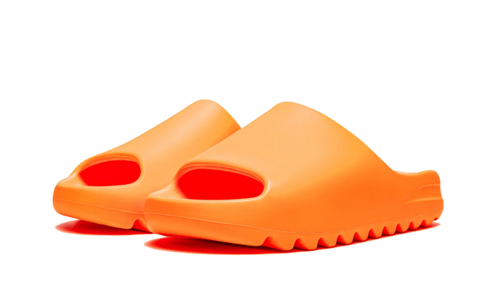 yeezy-slide-enflame-orange-socksforsport