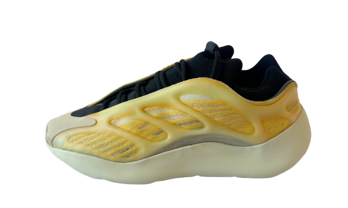 Adidas (Used) Yeezy 700 V3 Mono Safflower - HP5425