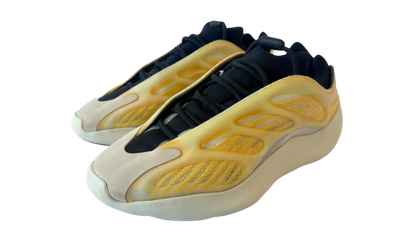 Adidas (Used) Yeezy 700 V3 Mono Safflower - HP5425