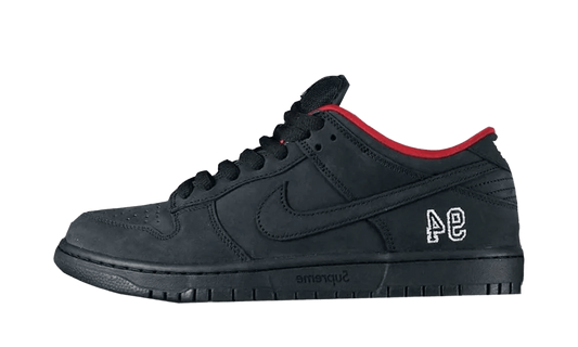SB Dunk Low Supreme 94 Black - HQ8487-001