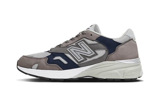920-made-in-uk-grey-navy-socksforsport