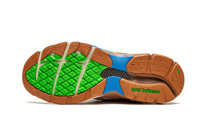 990-v3-joe-freshgoods-outside-clothes-socksforsport