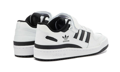 forum-low-white-black-socksforsport