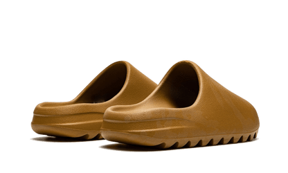 yeezy-slide-ochre-socksforsport