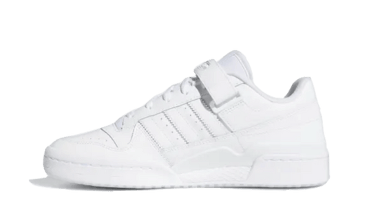 forum-low-triple-white-socksforsport