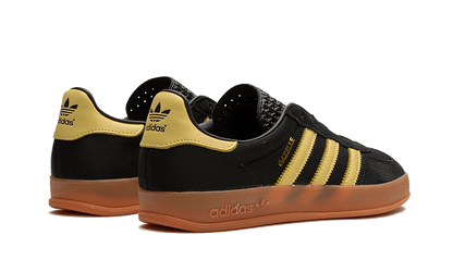 gazelle-indoor-core-black-almost-yellow-socksforsport